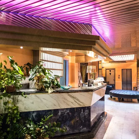 吉亚勒特酒店 酒店