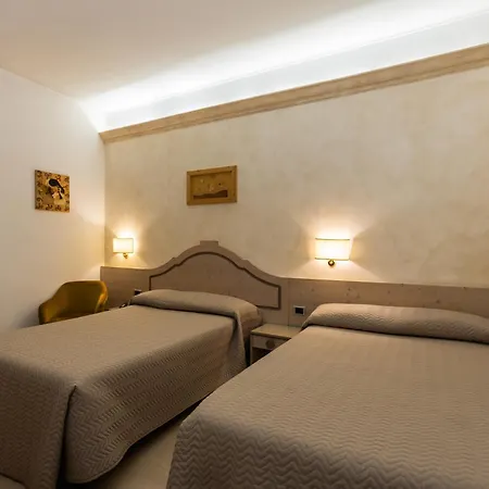 Hotel Gialletti 3*