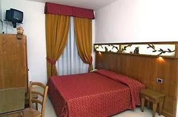 Hotel Gialletti 3*