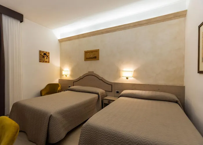 فندق Gialletti 3*